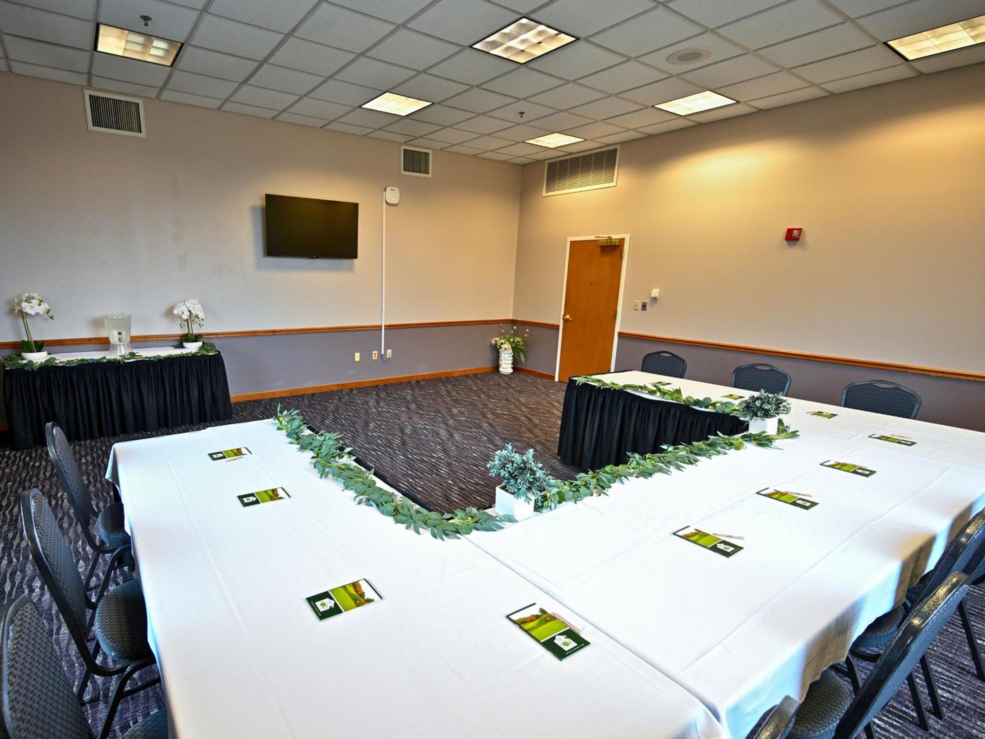 Fort Harrison State Park Inn Indianapolis Bagian luar foto